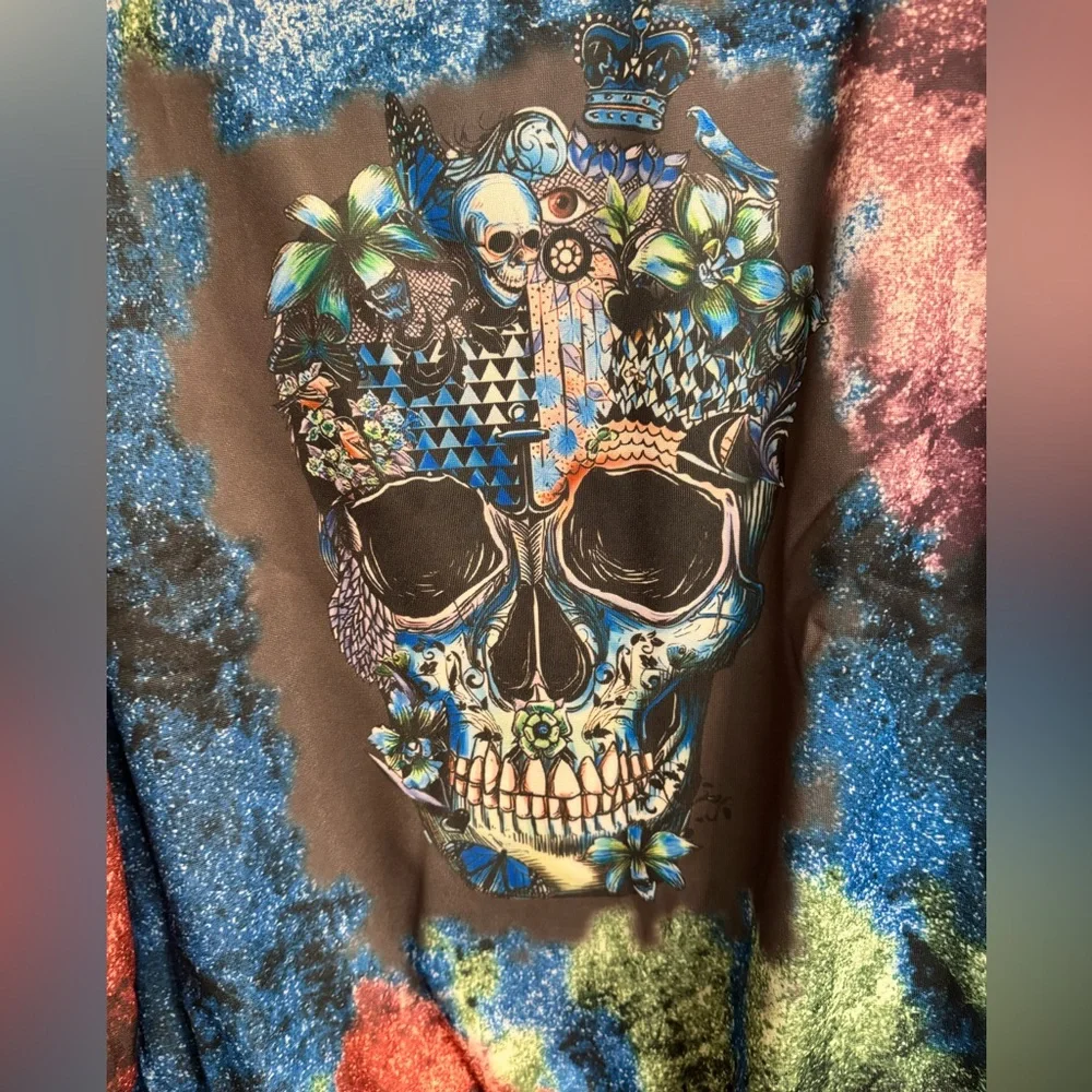 NWOT Plus Size Women’s Long Sleeve Lightweight Halloween Sugar Skull Sweatshirt - Picture 13 of 15